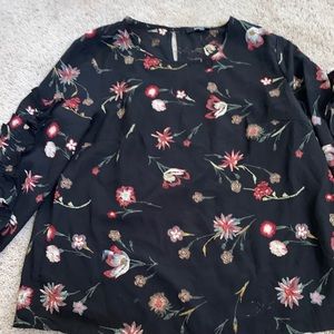 Floral ruffle blouse